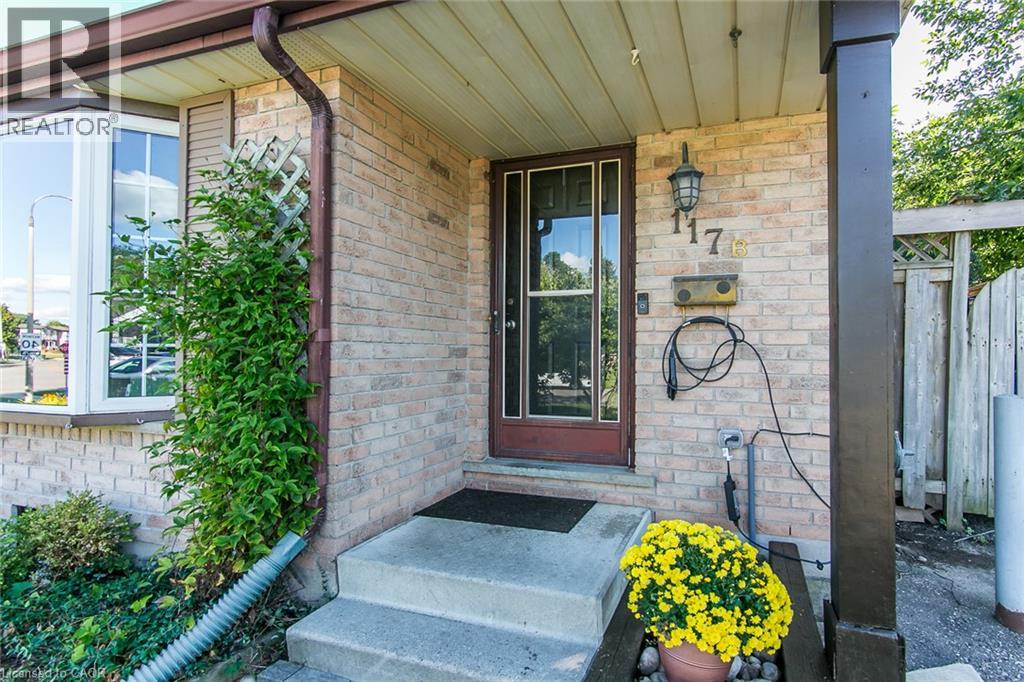117 NORTHLAKE Drive Unit# B — photo 2