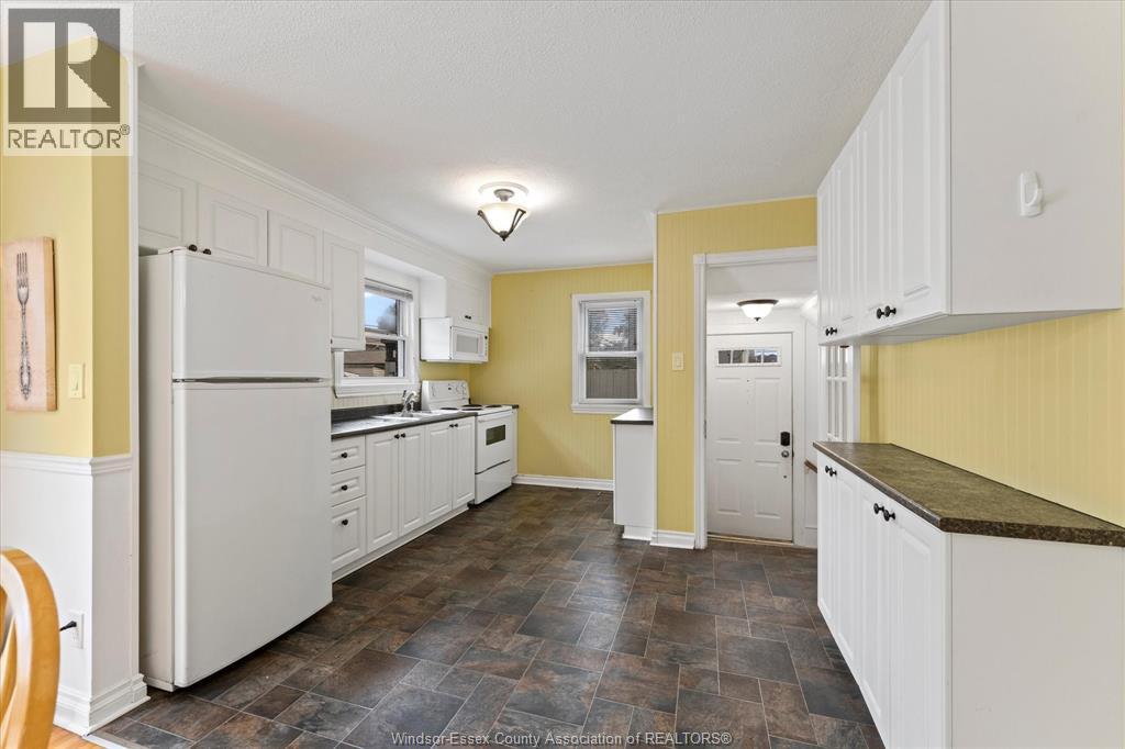 2258 TECUMSEH ROAD West - Image 10