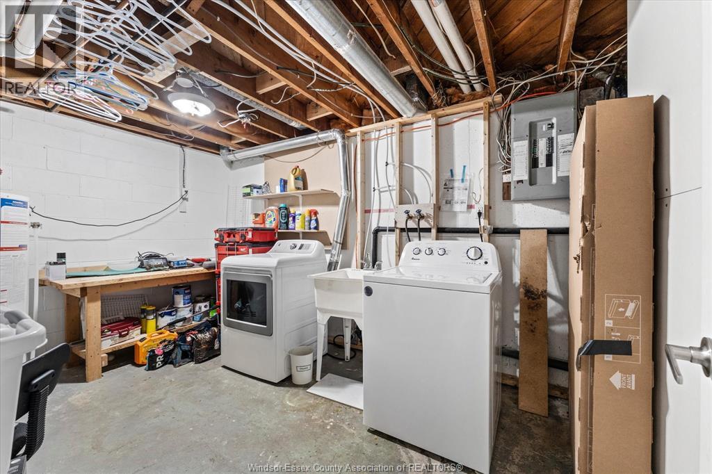 2258 TECUMSEH ROAD West - 23