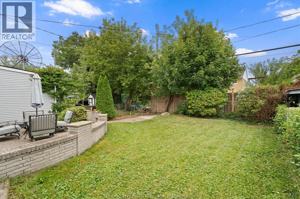 2258 TECUMSEH ROAD West - Image 26