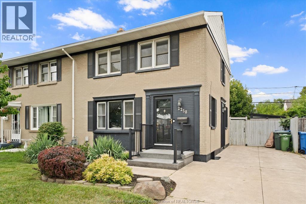 2258 TECUMSEH ROAD West - 3