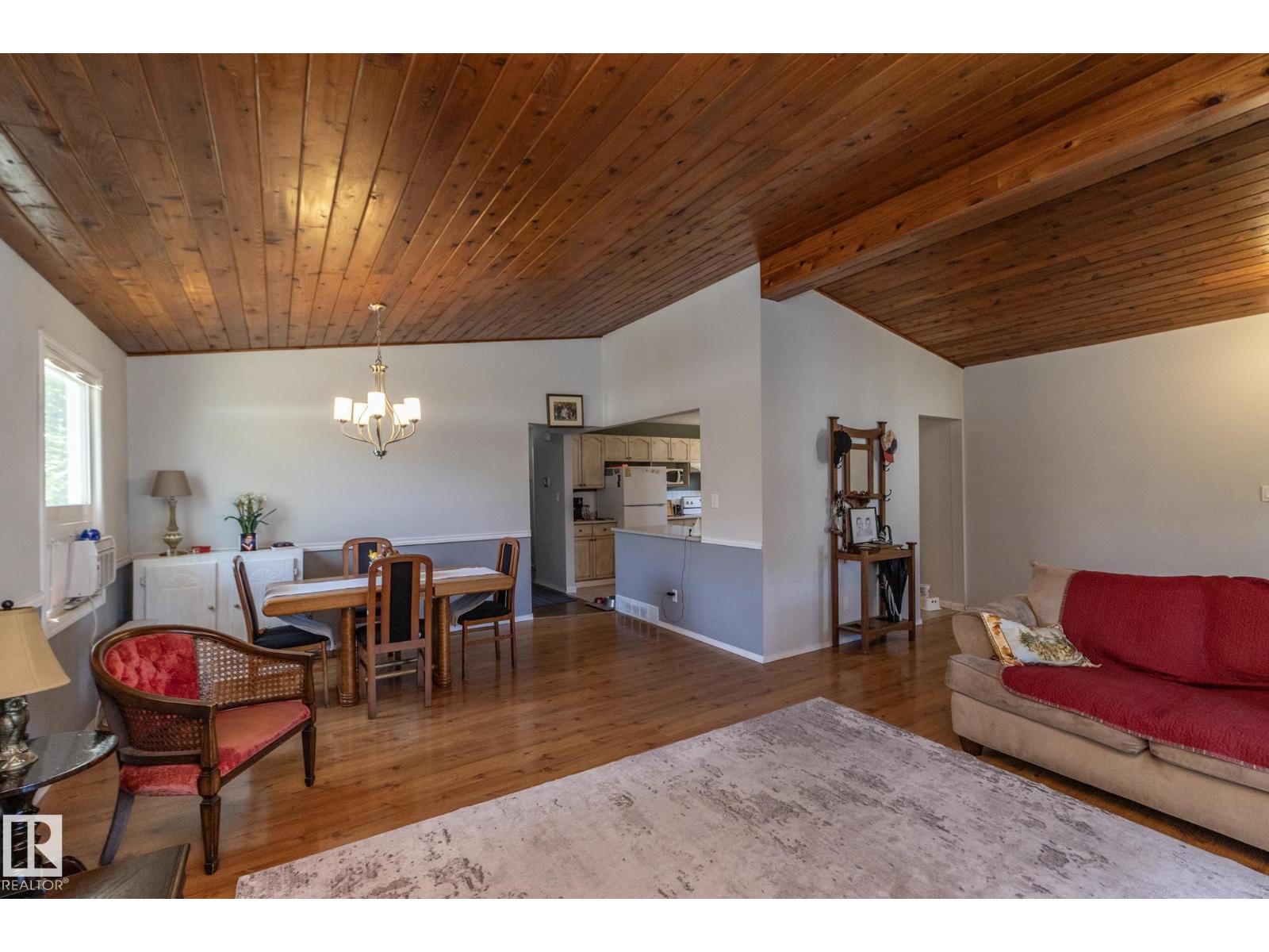 3608 44 ST - Image 5