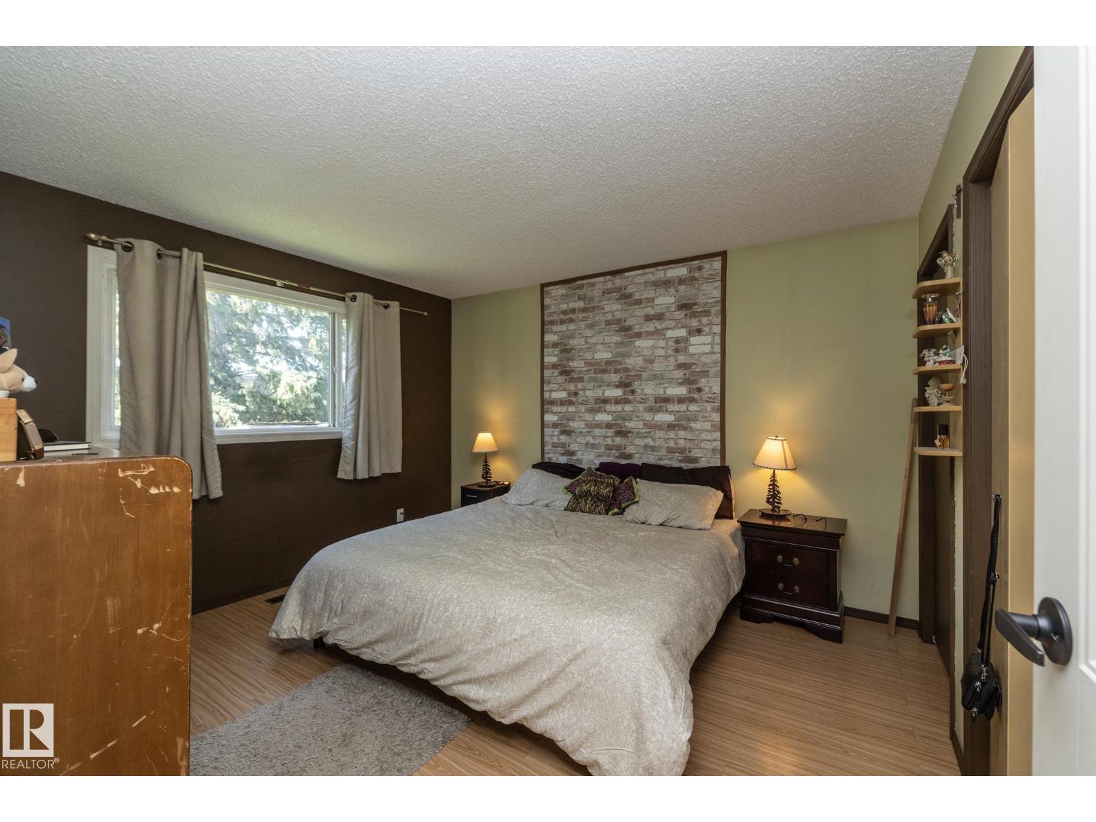 3608 44 ST - Image 22