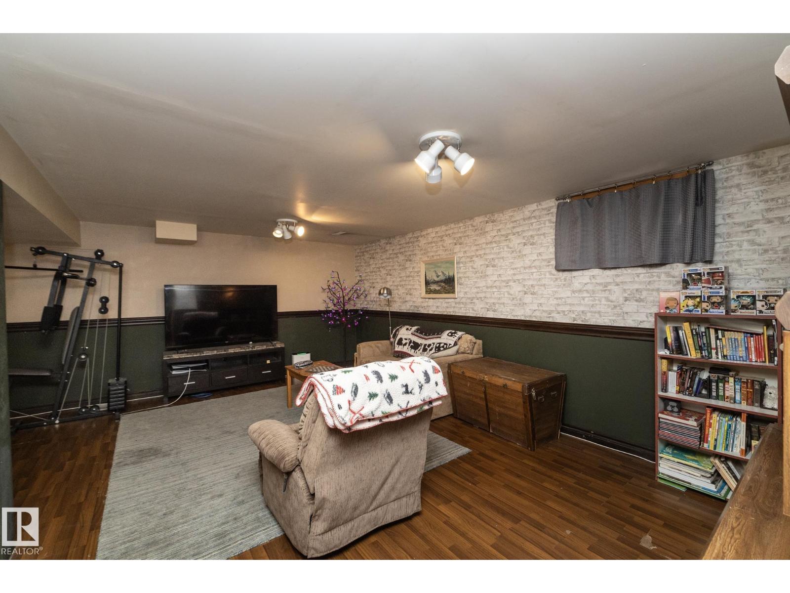 3608 44 ST - Image 23