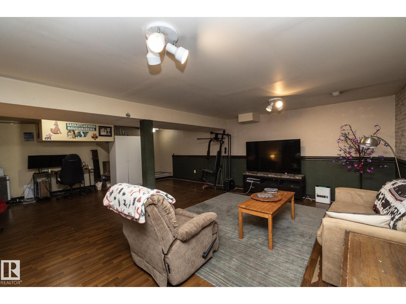 3608 44 ST - Image 24