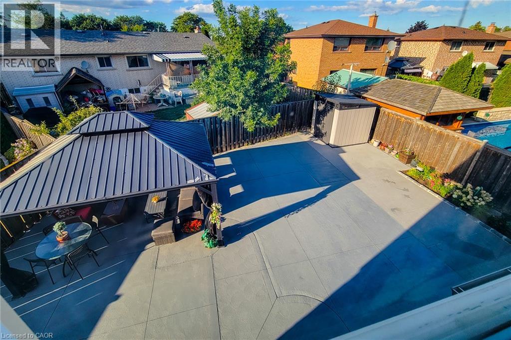 367 HEMLOCK Avenue - 11