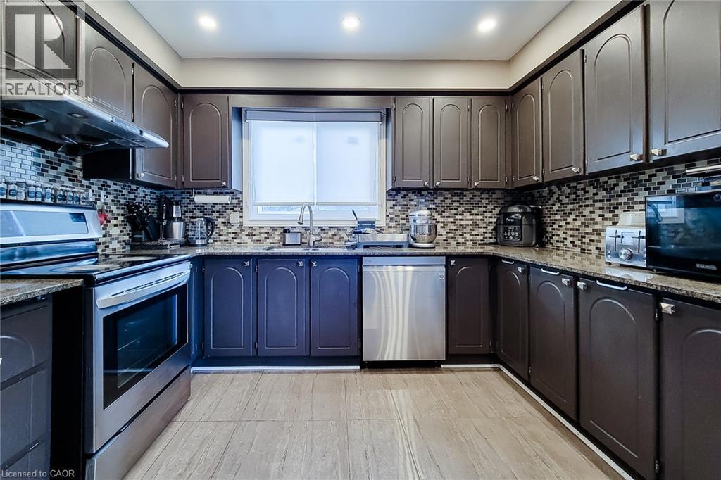 367 HEMLOCK Avenue - Image 29