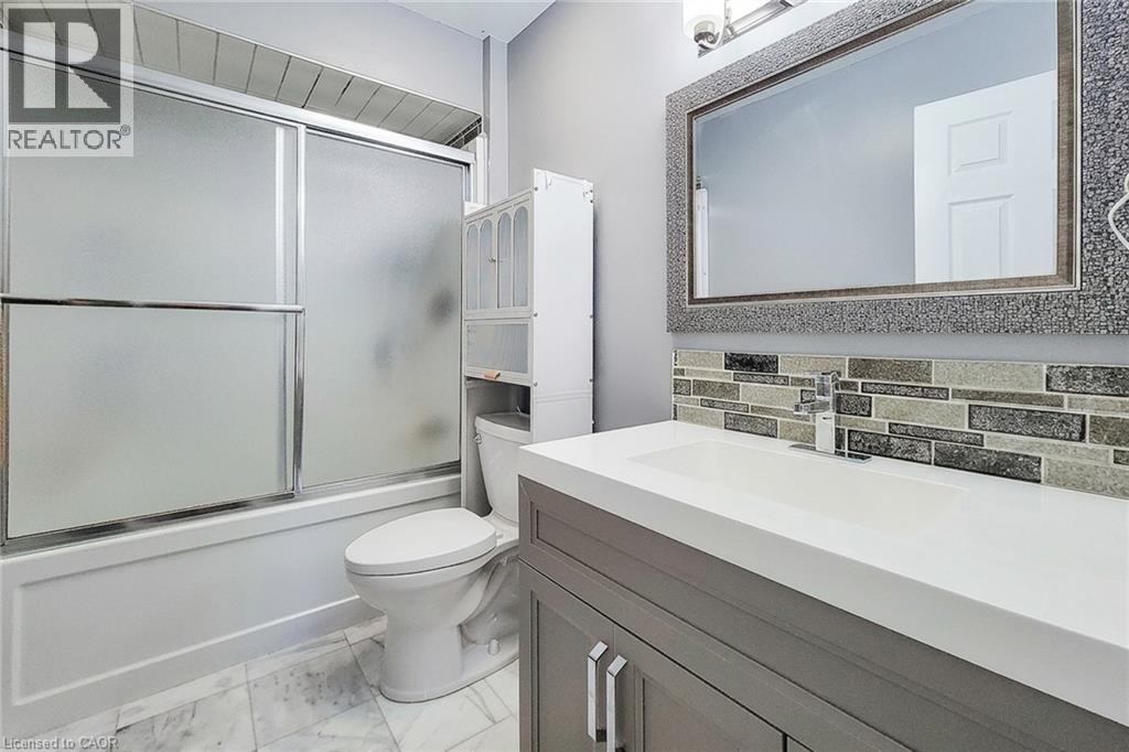 367 HEMLOCK Avenue - Image 42