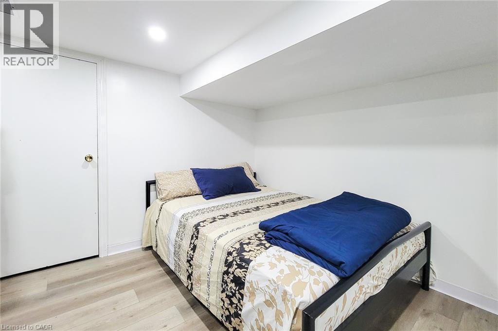 367 HEMLOCK Avenue - Image 47