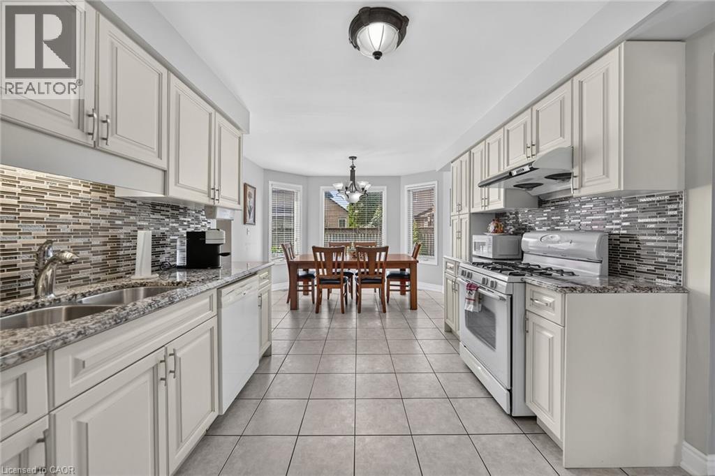42 HILLGARDEN Avenue - Image 13