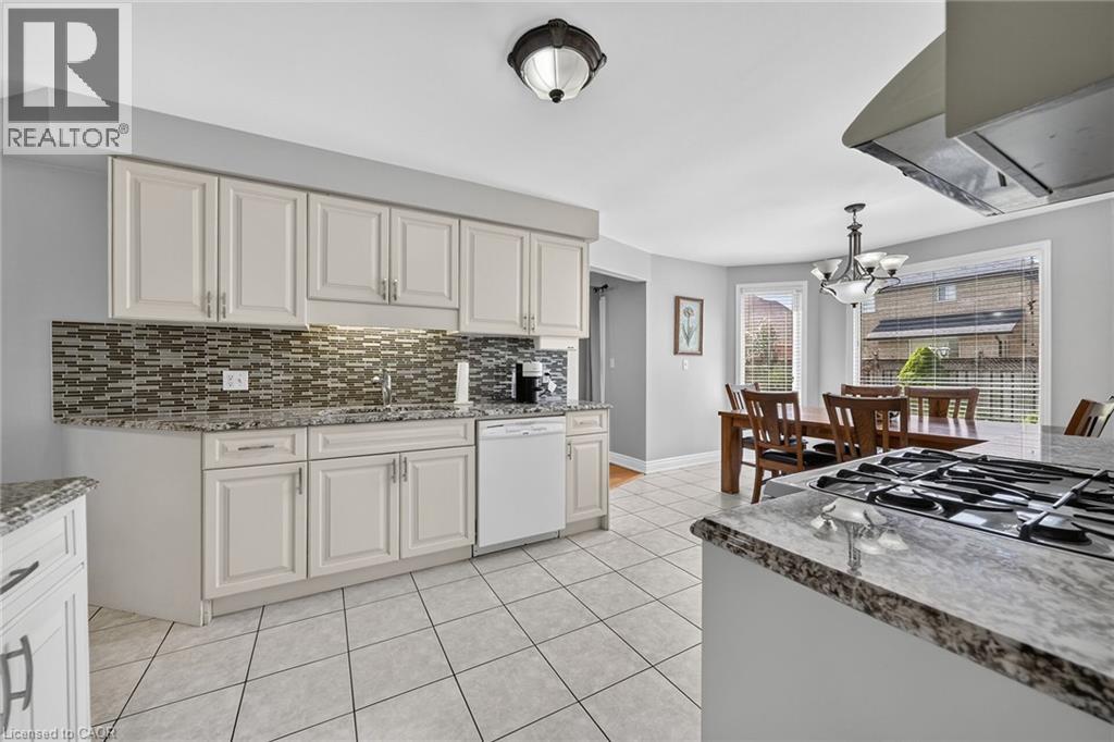 42 HILLGARDEN Avenue - Image 10