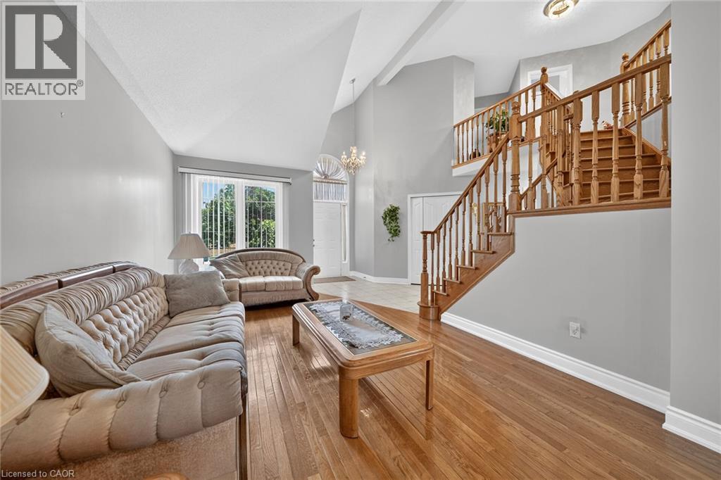 42 HILLGARDEN Avenue - 9