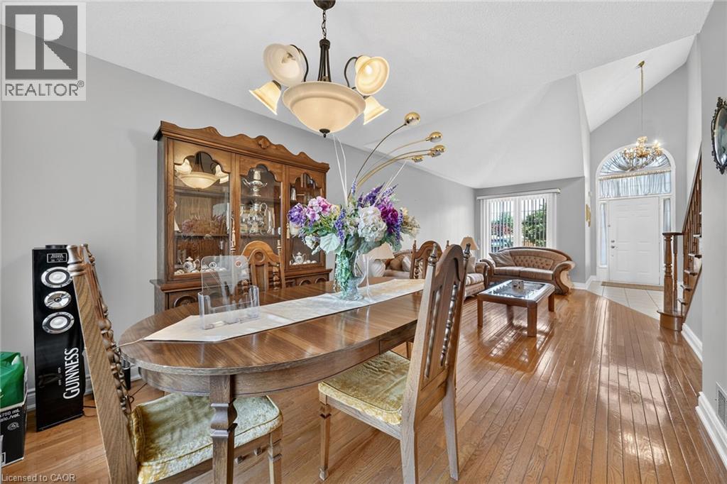 42 HILLGARDEN Avenue - Image 8