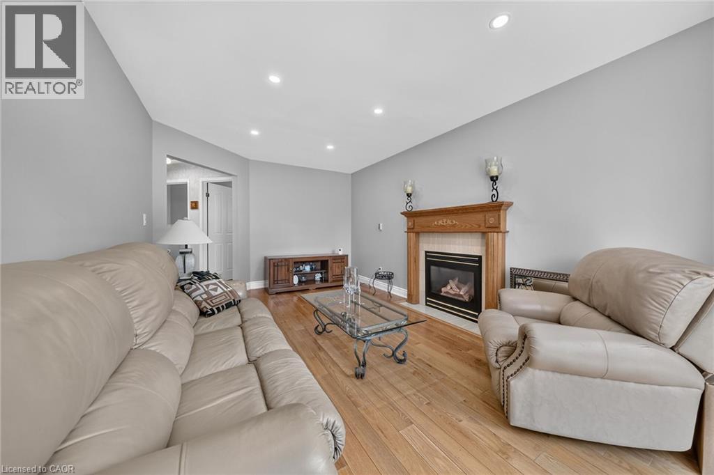 42 HILLGARDEN Avenue - Image 20