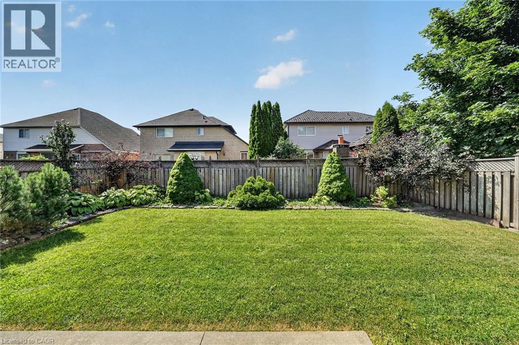 42 HILLGARDEN Avenue - 45