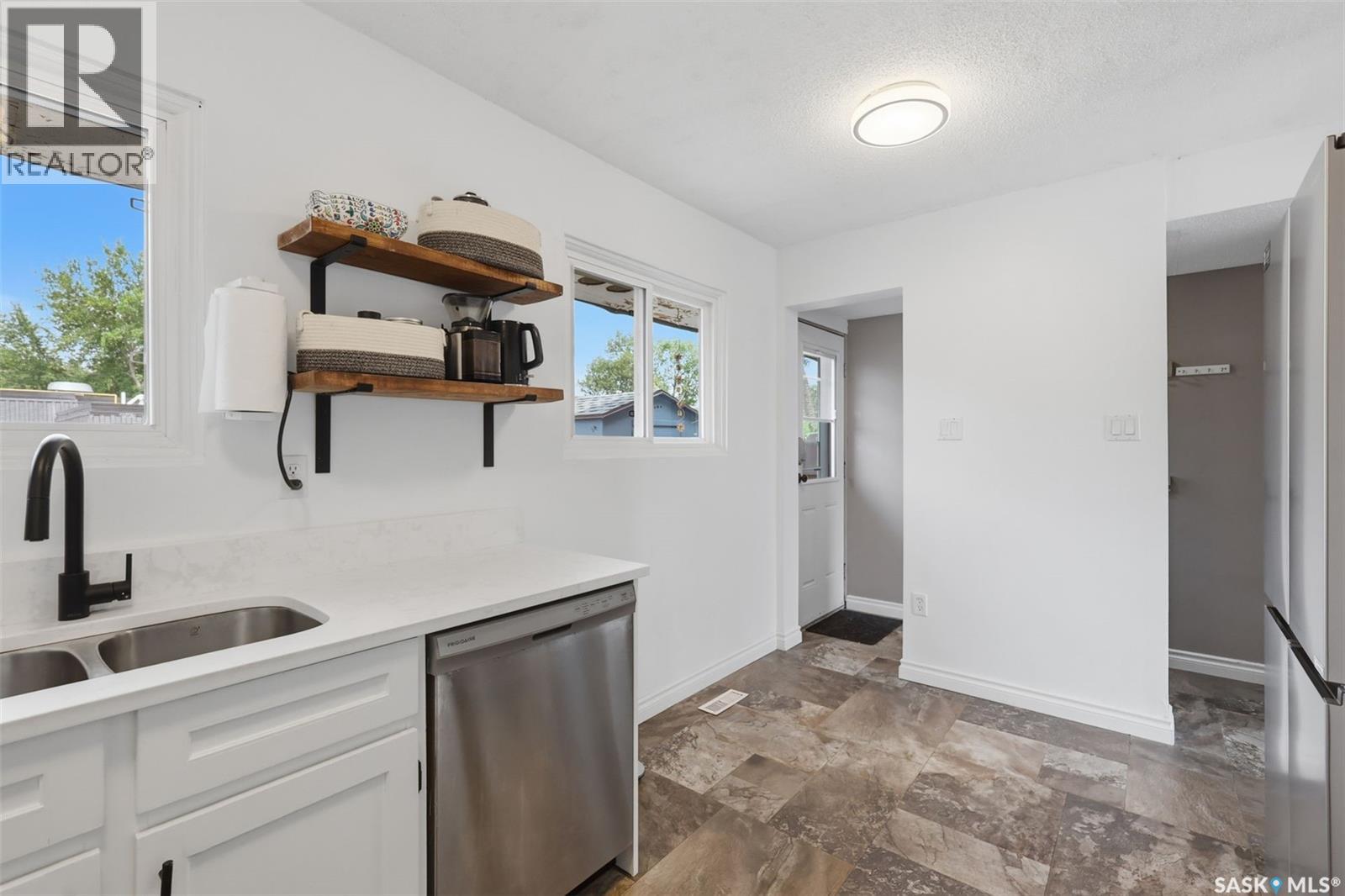 #58 120 Acadia DRIVE - Image 11