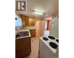 Kitchen - 538 Centre Street, Shaunavon, SK S0N2M0 Photo 7