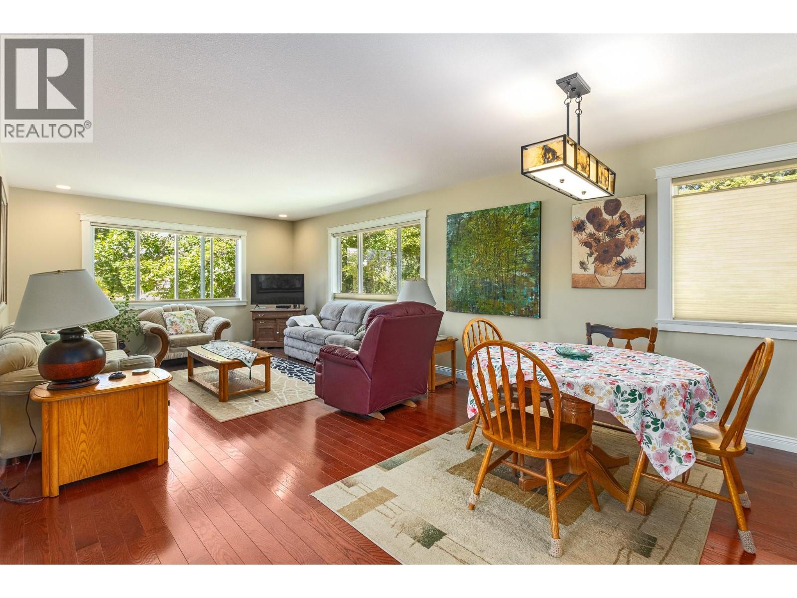 1370 20 Avenue SE - Image 9
