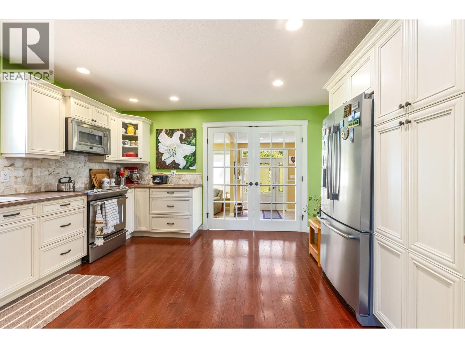 1370 20 Avenue SE - 20