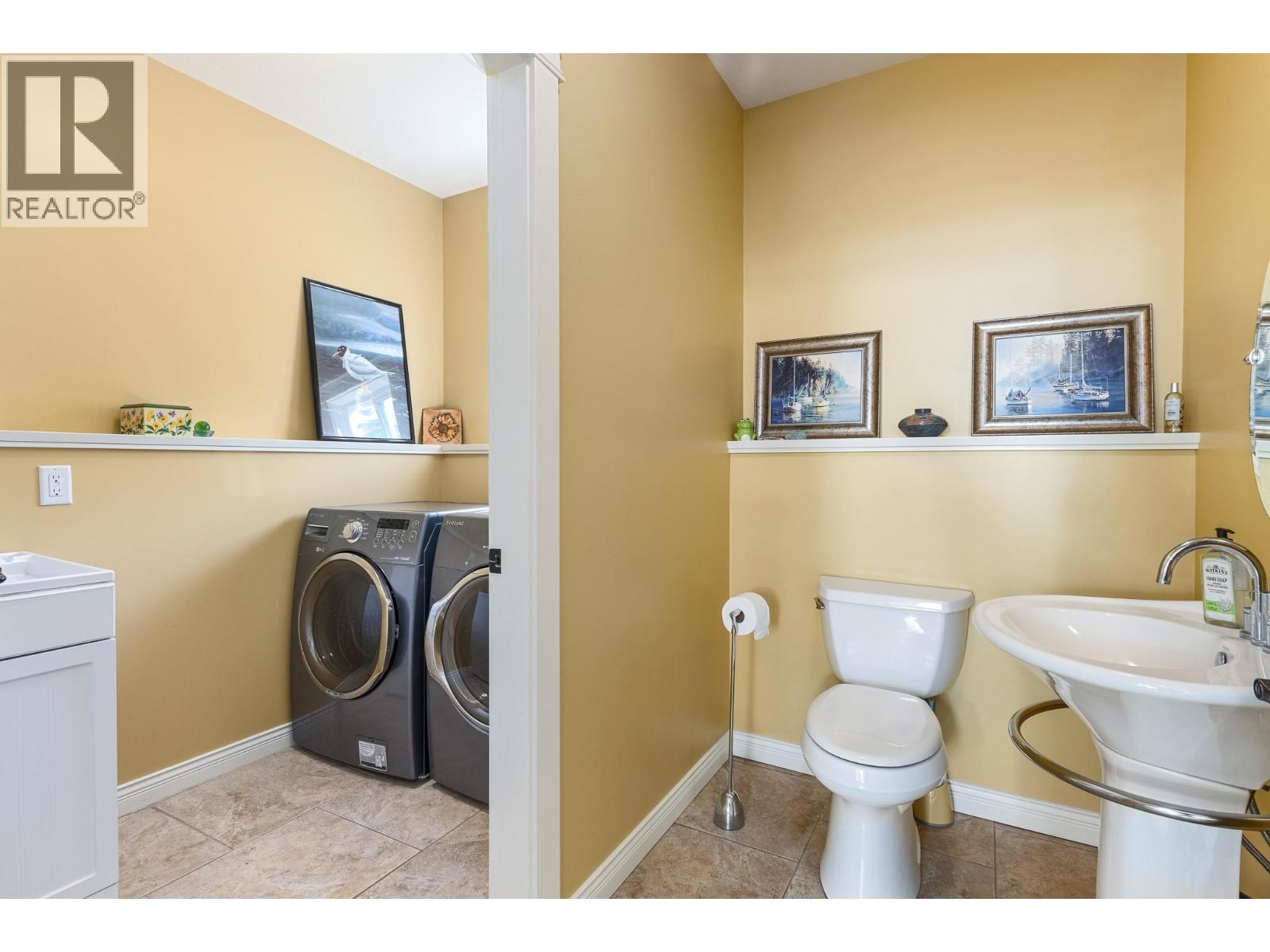 1370 20 Avenue SE - Image 29
