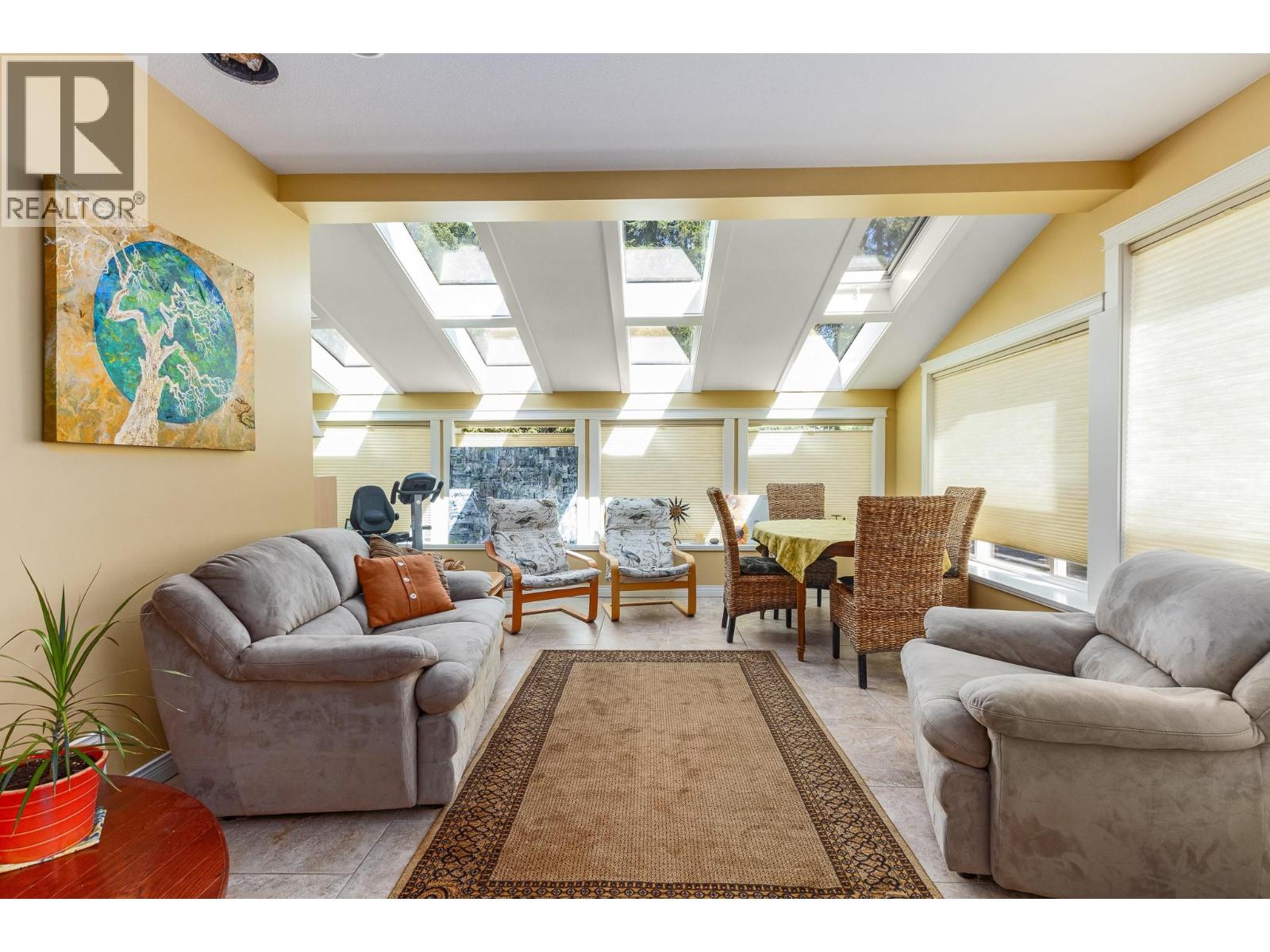 1370 20 Avenue SE - 25