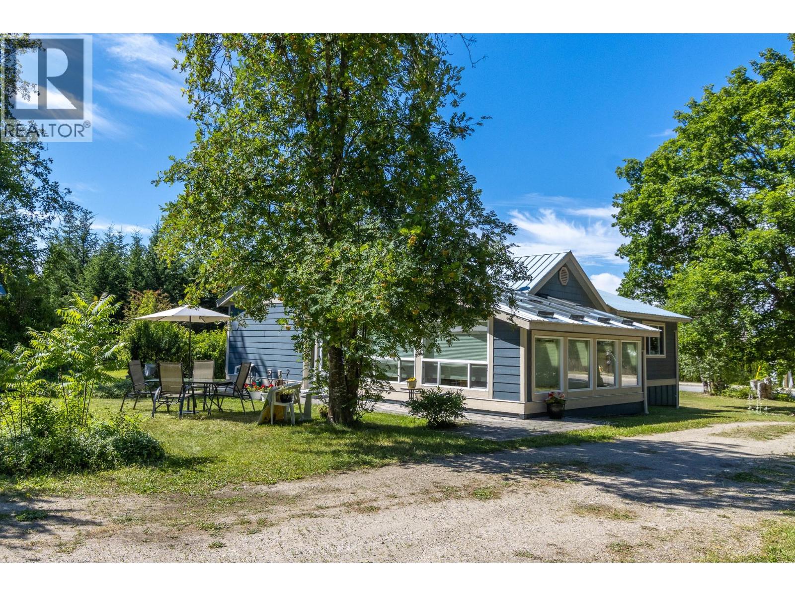 1370 20 Avenue SE - 31