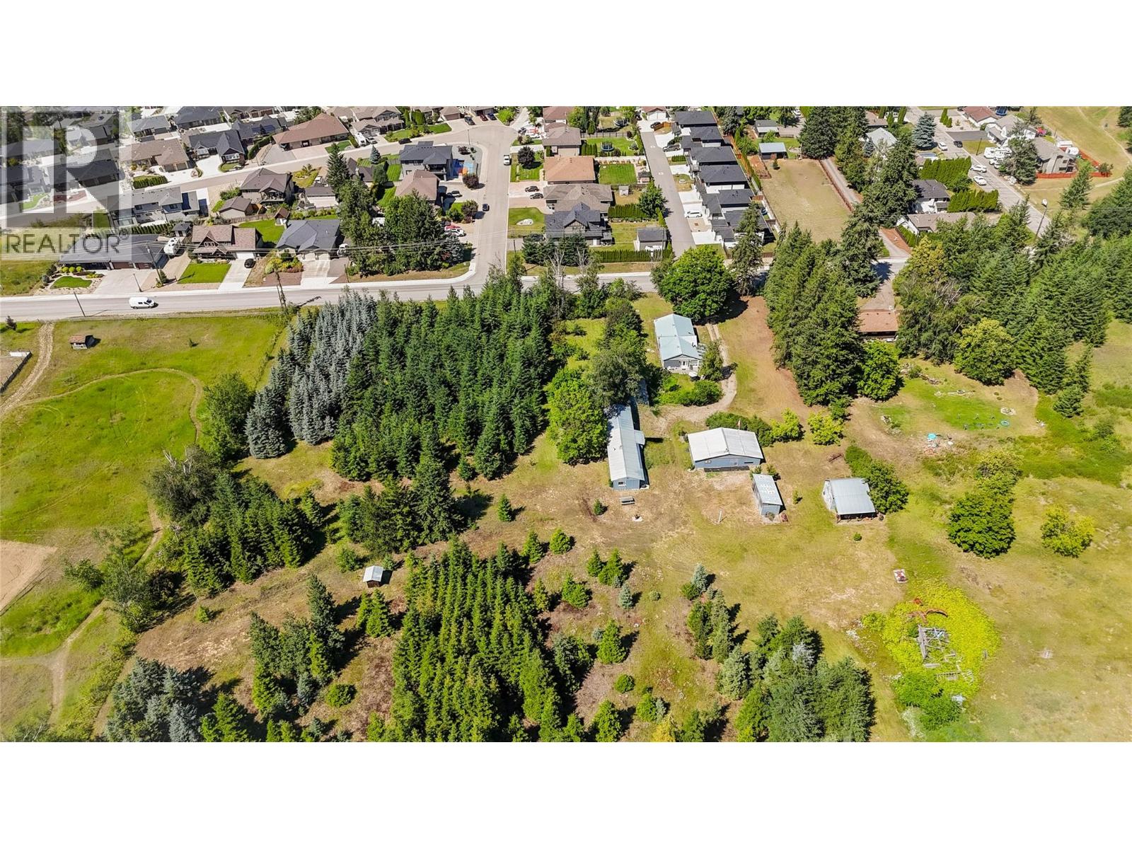 1370 20 Avenue SE - 62