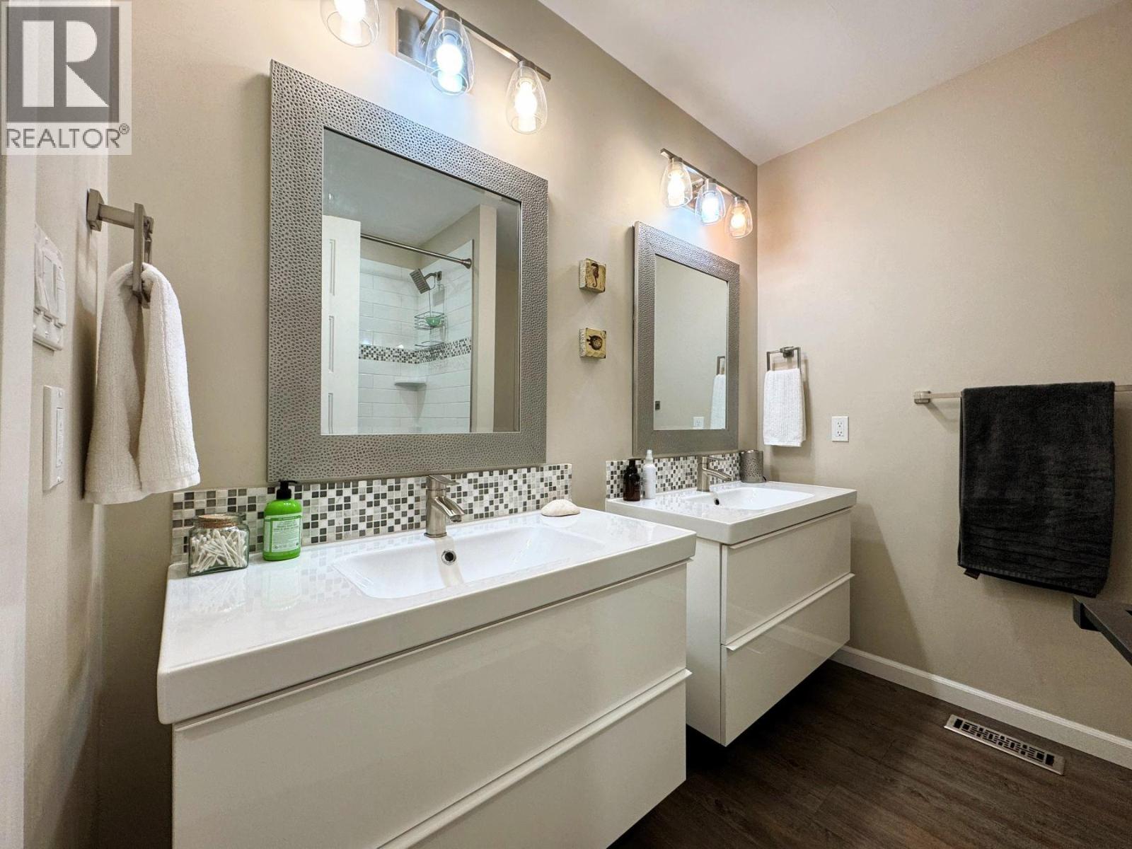 2228 75th Avenue - 24