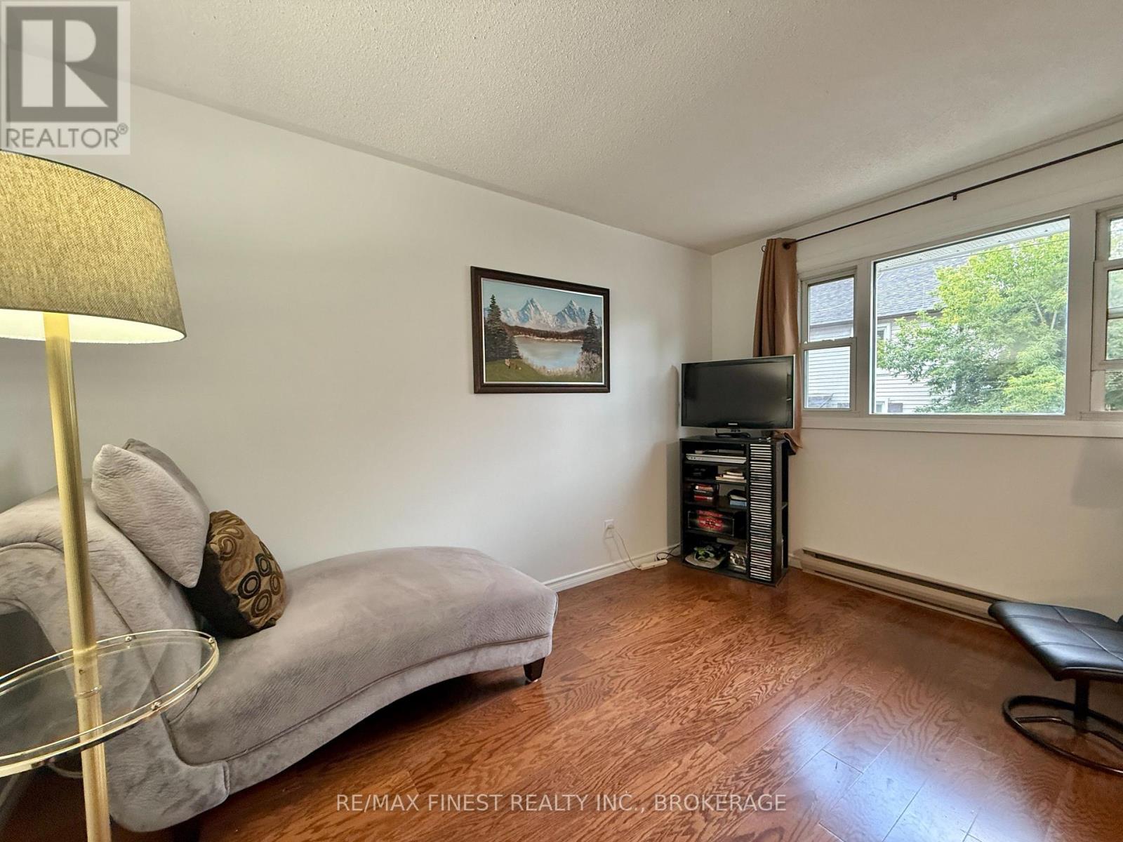 102 CHATHAM STREET - Image 8
