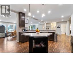405 97a Highway, Sicamous, BC V0E2V1 Photo 16