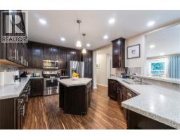 3pc Ensuite bath - 405 97a Highway, Sicamous, BC V0E2V1 Photo 15