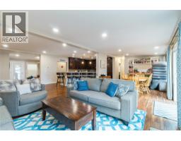 405 97a Highway, Sicamous, BC V0E2V1 Photo 25