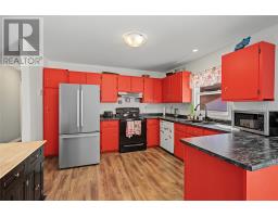 65 Whiteley Drive thumbnail 6