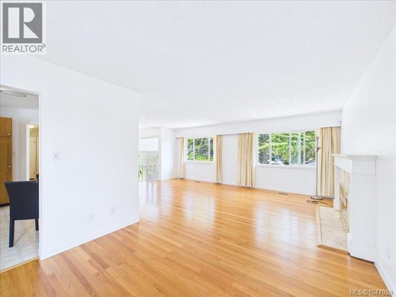 3512 Henderson Rd - Image 7