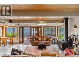 12 & 13 Coldwell Beach, North Vancouver, BC V0V0V0 Photo 17