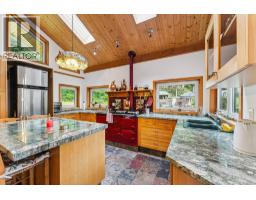 12 & 13 Coldwell Beach, North Vancouver, BC V0V0V0 Photo 8