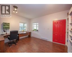 Dining room - 2529 Cedar Ridge Court, Lumby, BC V0E2G5 Photo 6