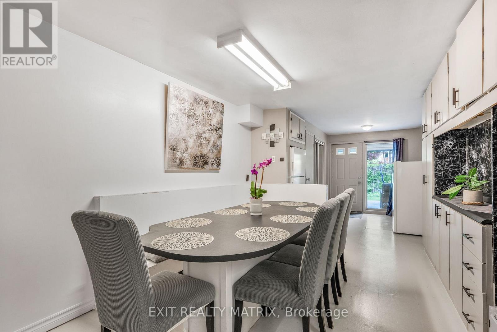 235-237 GUIGUES AVENUE - 7