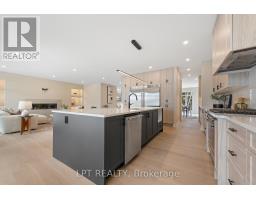 15 Briggs Avenue, Ottawa, ON K2E6W5 Photo 12
