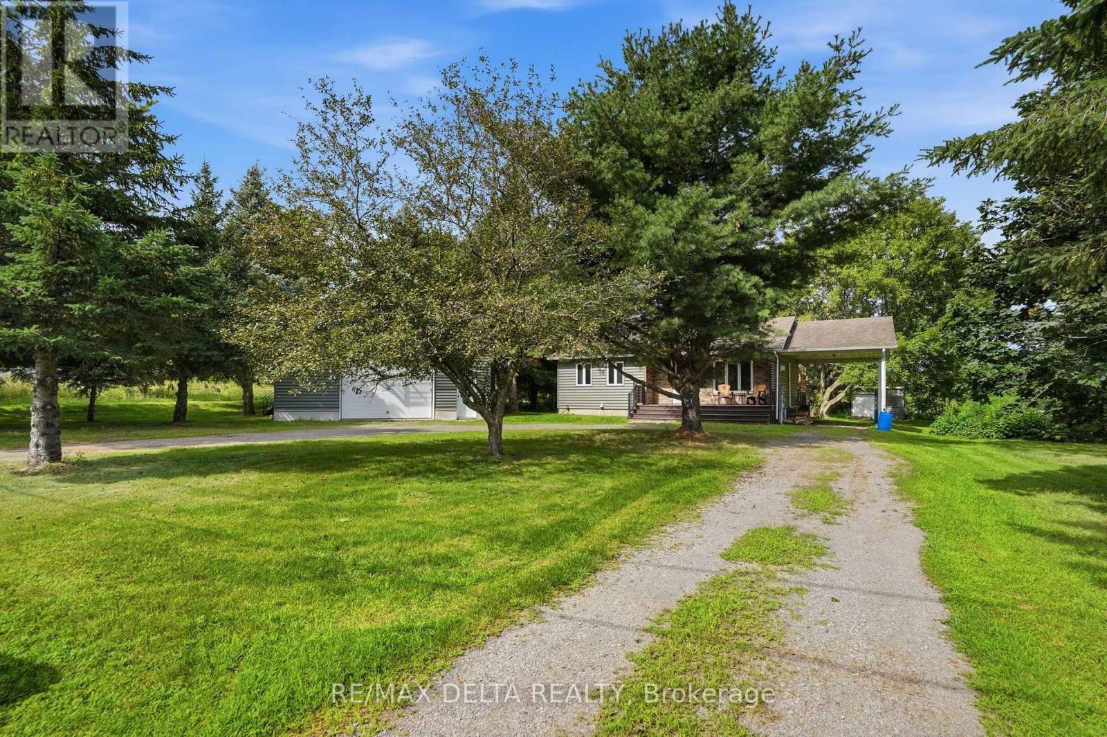 1120 DES CEDRES STREET - Image 32