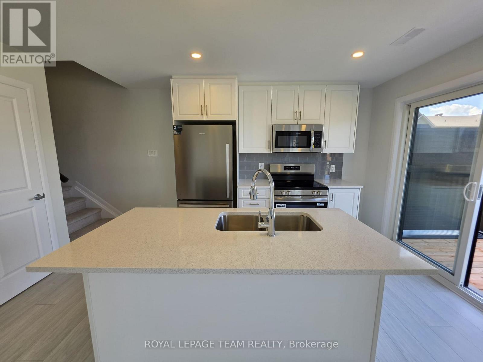 2 Bed, 2 Bath House for Rent in Ottawa – 615 FEEDMILL PRIVATE, Ottawa – MLS# X13687784 - Image 6