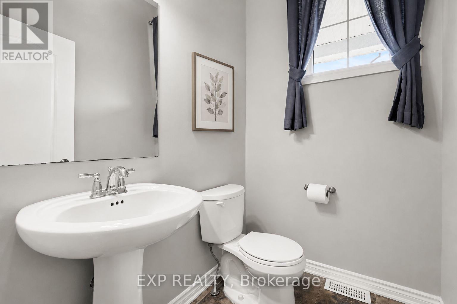 3 Bed, 3 Bath House for Sale in Ottawa – 81 SWITCH GRASS CRESCENT, Ottawa – MLS# X13687802 - Image 14