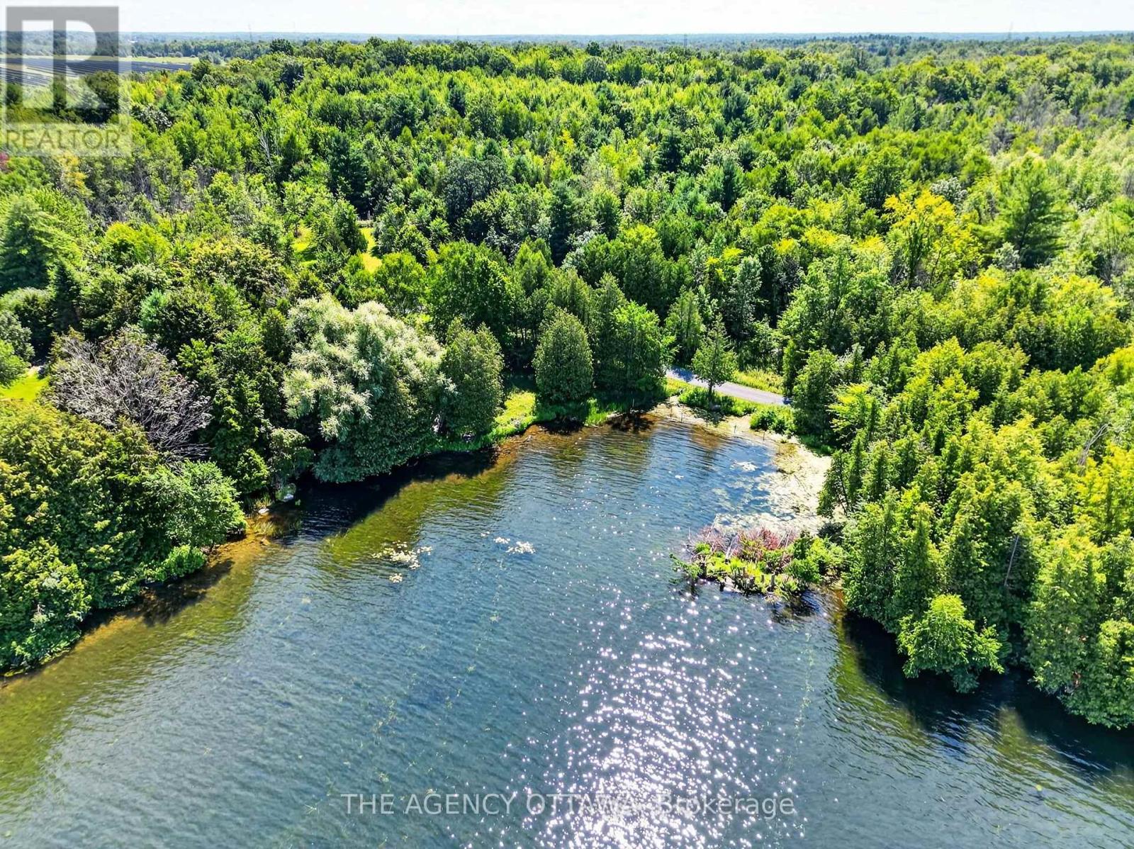 00 PIPER'S BAY LANE