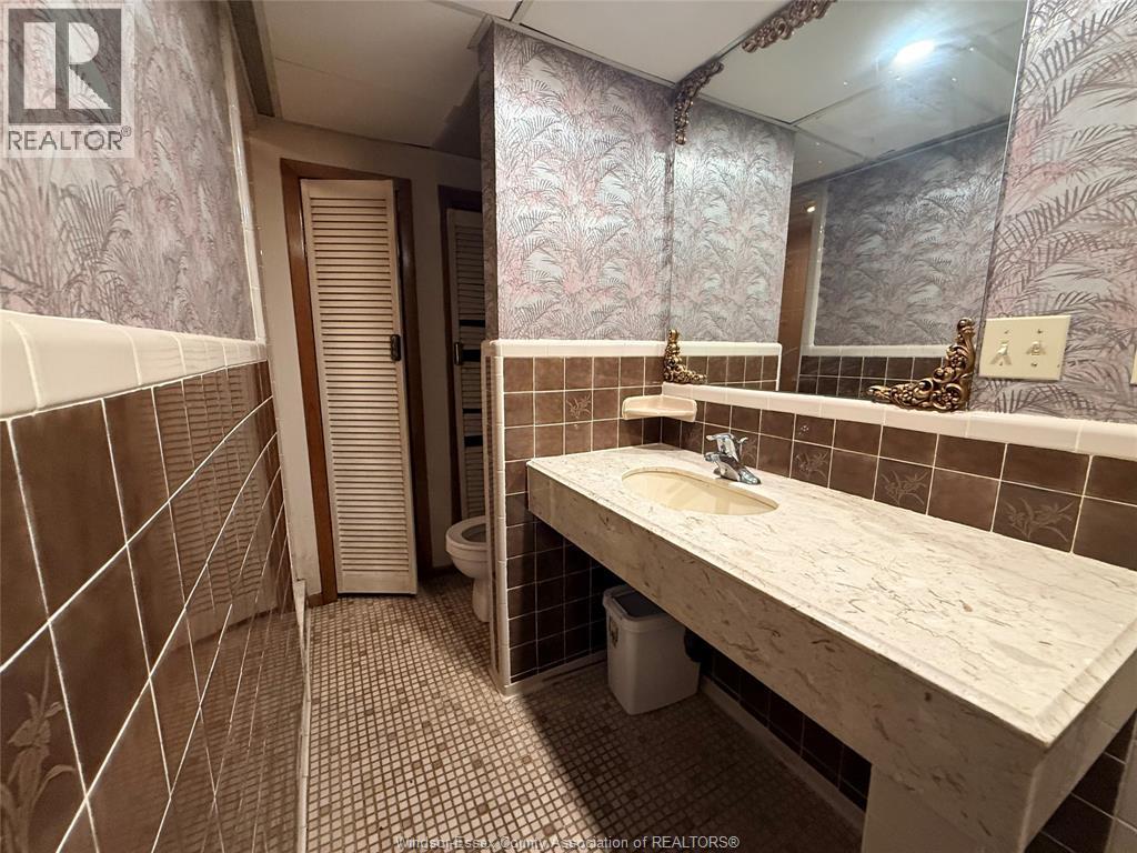 #BASEMENT 2450 ACADEMY Drive, Windsor, Ontario, N9E2G6, Windsor, Ontario — photo 4 of 5