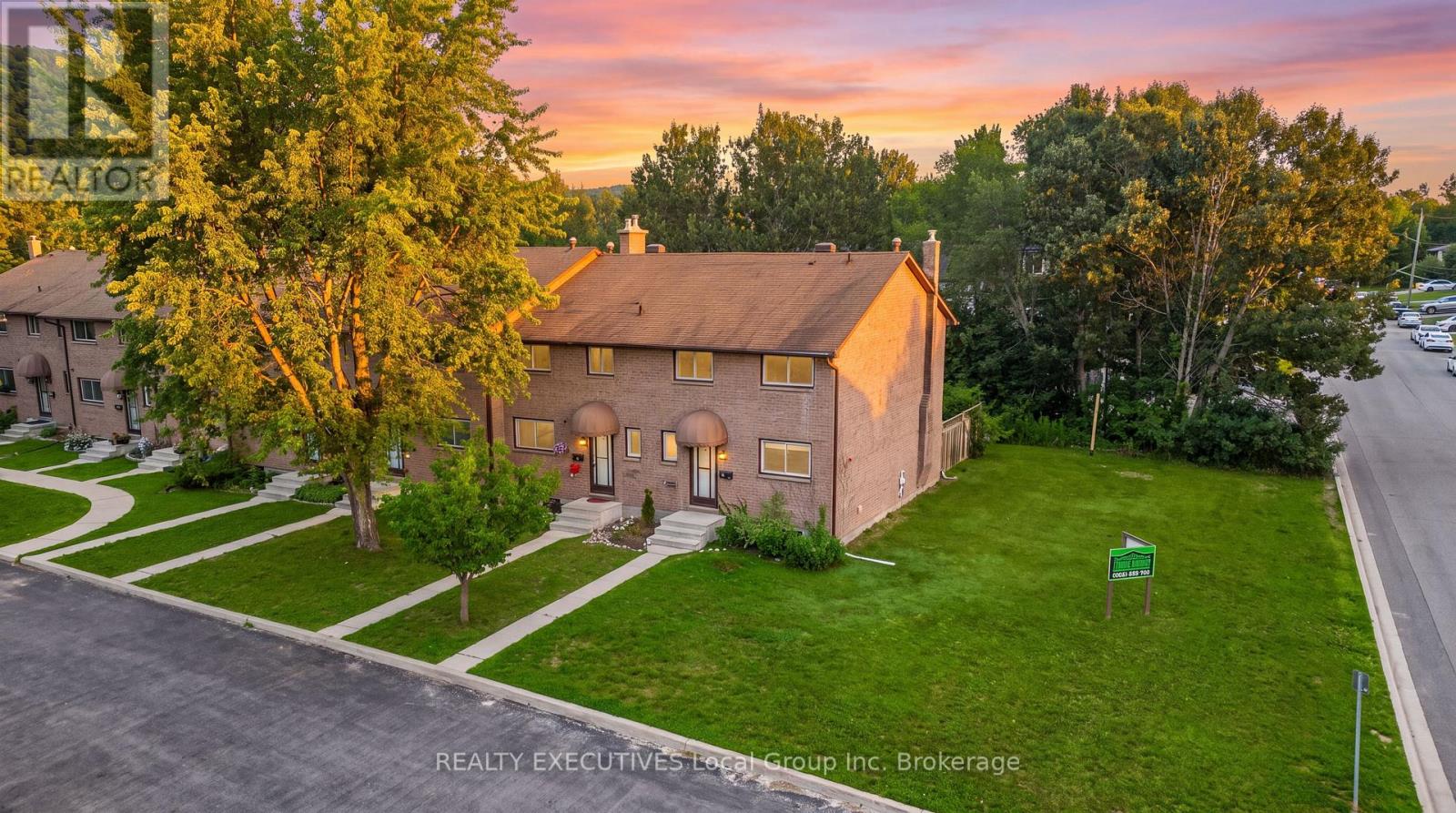 #36 398 WICKSTEAD AVENUE - 2