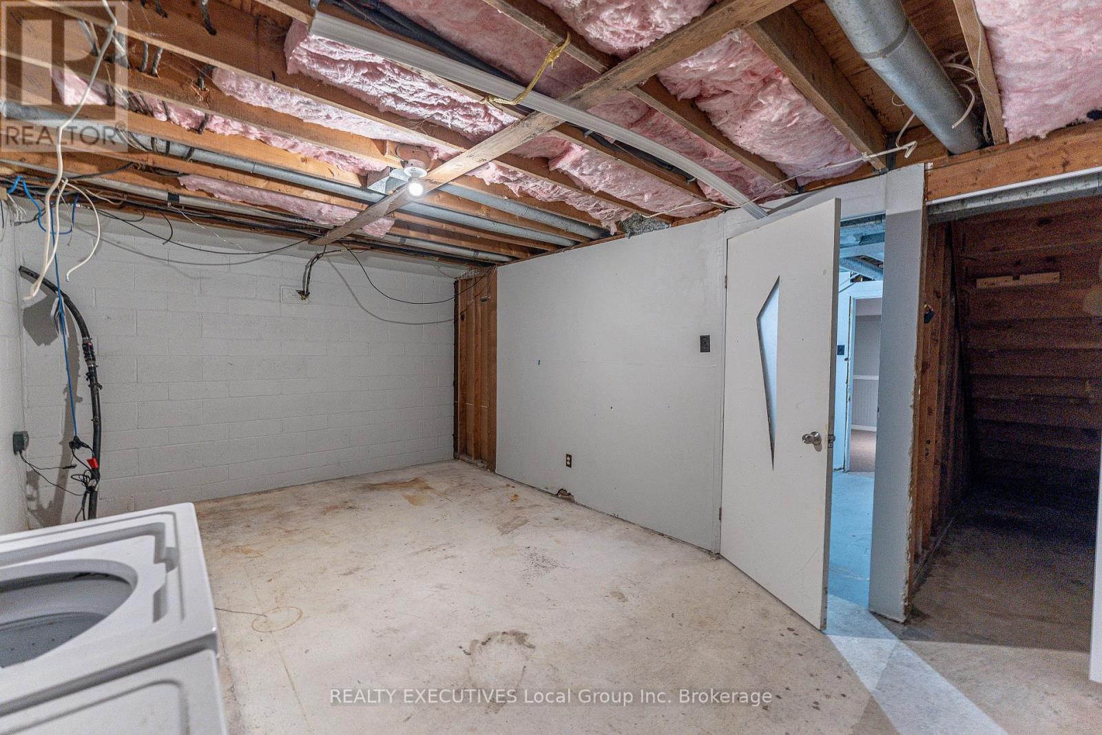 #36 398 WICKSTEAD AVENUE - Image 35