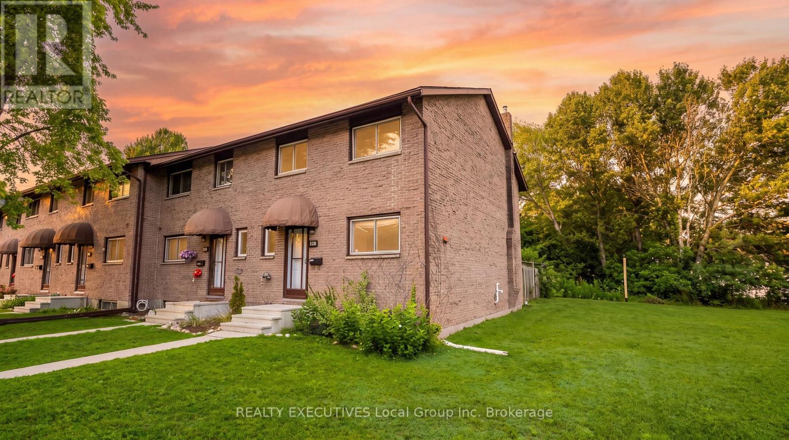 #36 398 WICKSTEAD AVENUE - 38