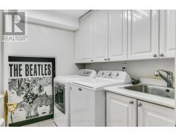 45 Mathersfield Drive, Toronto, ON M4W3W4 Photo 20
