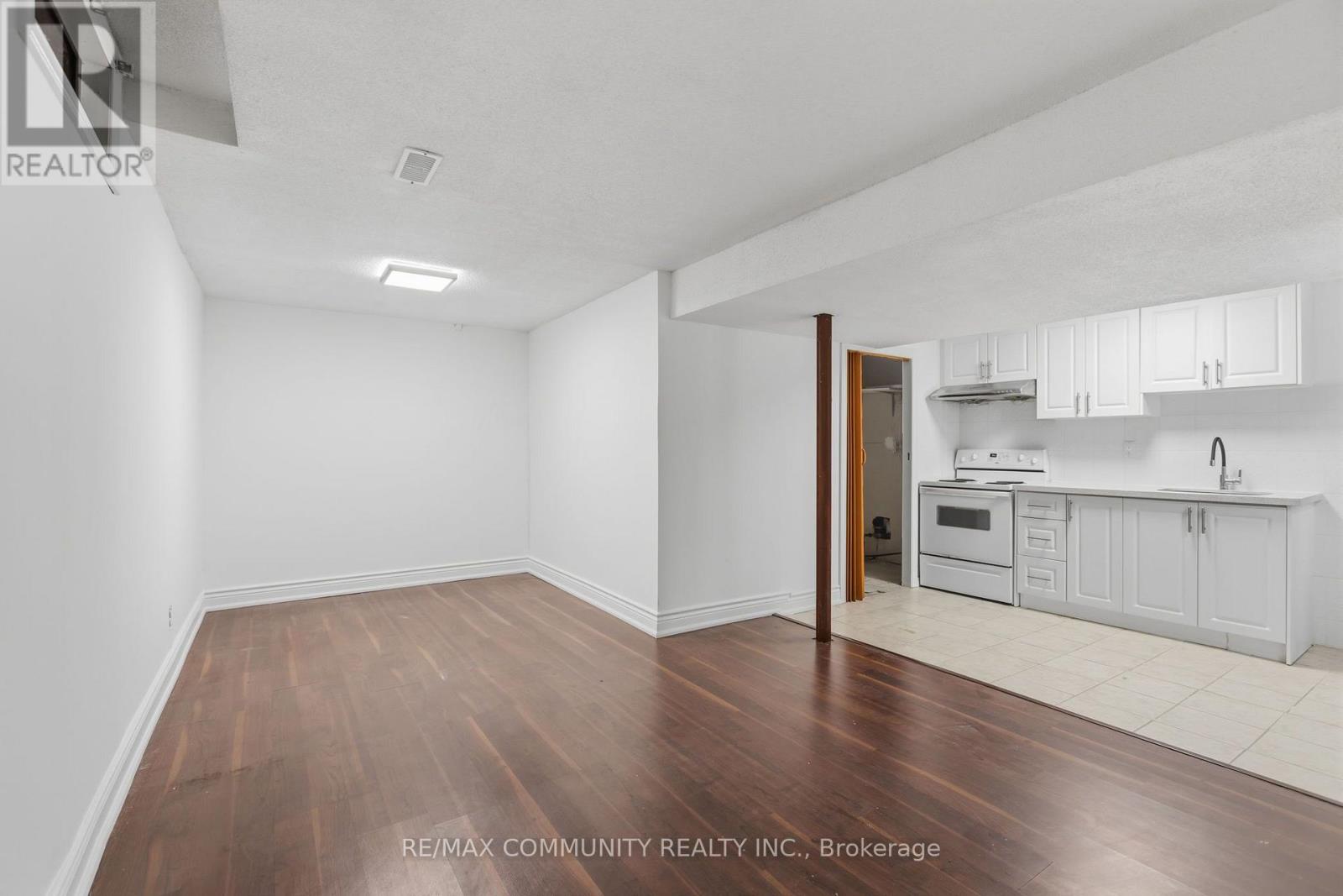 1524 AMBERLEA ROAD S - 10