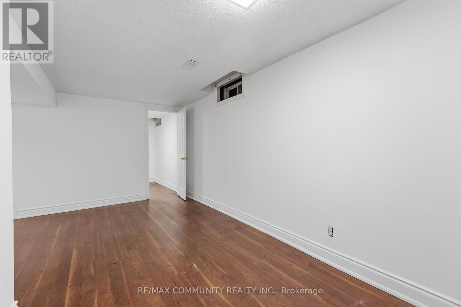 1524 AMBERLEA ROAD S - 12